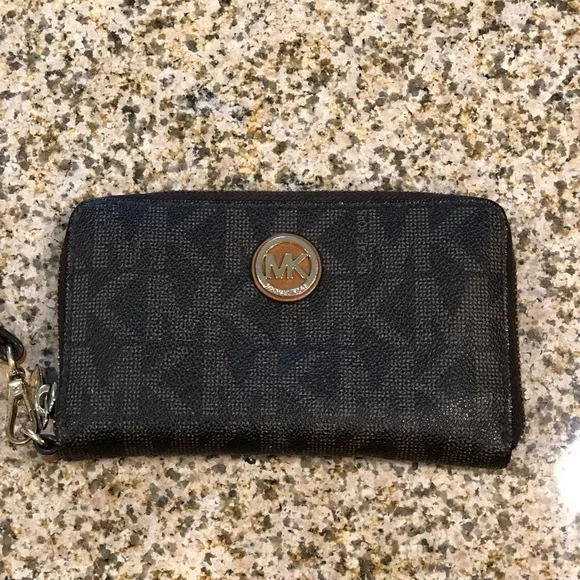 Michael Kors Jet Set Brown Zip Around Wallet Wristlet - Picture 4 of 8